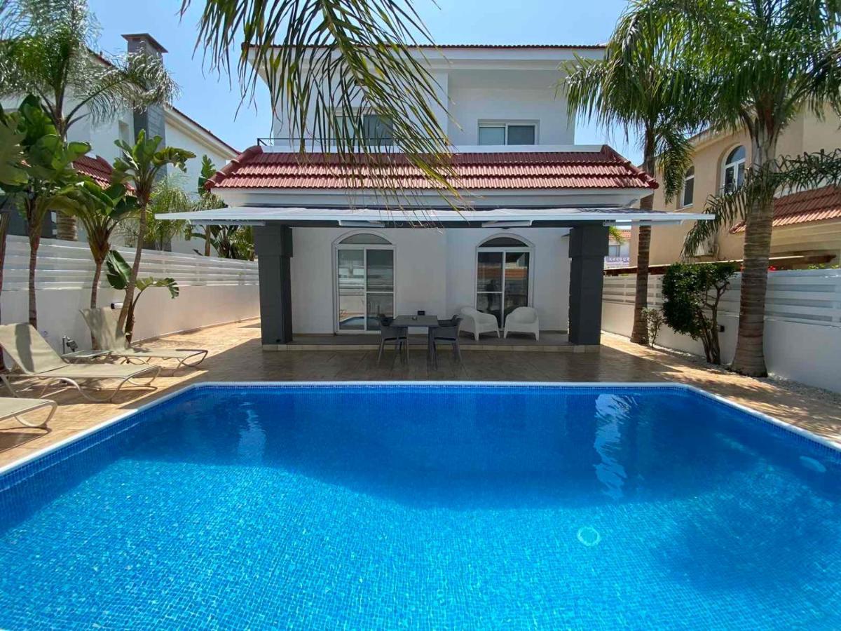 Villa Diana - 200 Meters From Kapparis, Fireman'S Beach Paralimni Exteriér fotografie