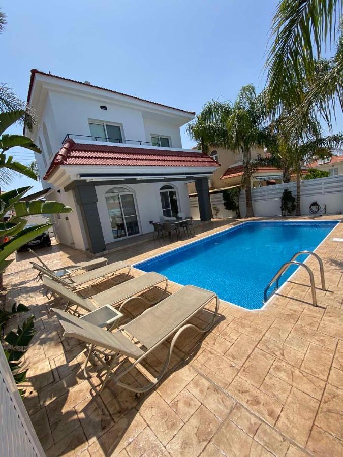 Villa Diana - 200 Meters From Kapparis, Fireman'S Beach Paralimni Exteriér fotografie