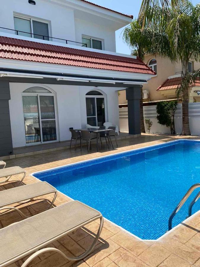 Villa Diana - 200 Meters From Kapparis, Fireman'S Beach Paralimni Exteriér fotografie